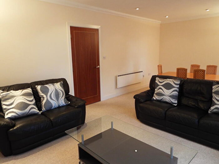 2 Bedroom Apartment To Rent In St James Mansions, Mount Stuart Square, Cardiff, CF10
