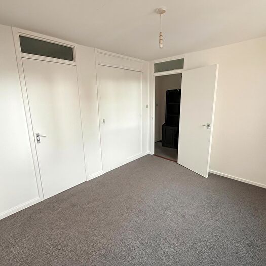 1 Bedroom Flat To Rent In West Street, St Phillips, BS2