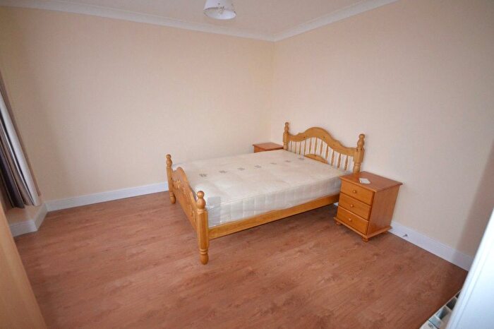 Studio To Rent In Deanscroft Avenue, London, NW9