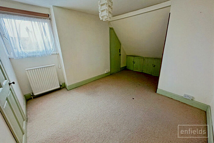 2 Bedroom Detached House For Sale In Chine Avenue, Southampton, SO19