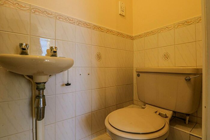 5 Bedroom Semi-Detached House To Rent In Rutland Close, Sandbach, CW11