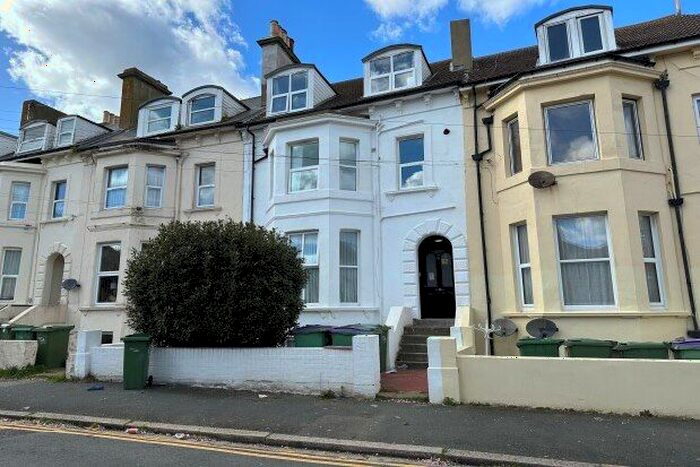 2 Bedroom Flat To Rent In Coolinge Road, Folkestone, CT20