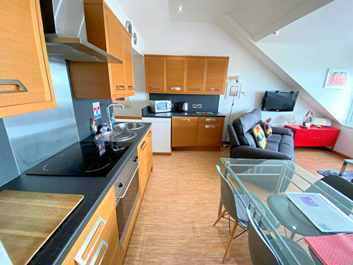 1 Bedroom Apartment For Sale In Otago Glandovey Terrace, LL35