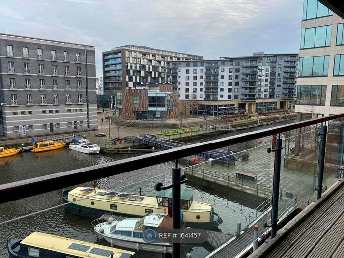 2 Bedroom Flat To Rent In Mackenzie House, Leeds, LS10