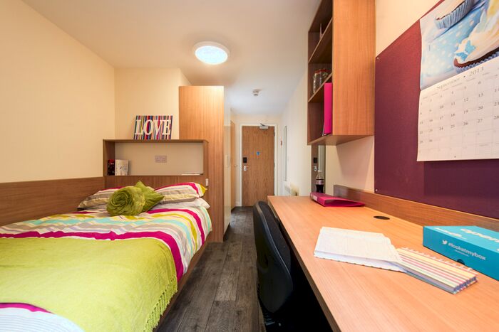 1 Bedroom Flat To Rent In 110A High St, Bangor 1Nz, United Kingdom, Bangor LL57