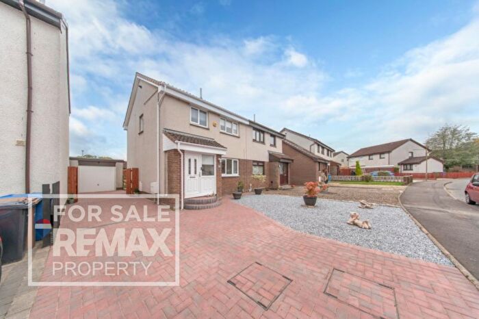 3 Bedroom Semi Detached House For Sale In Bankton Green, Bankton, Livingston, EH54