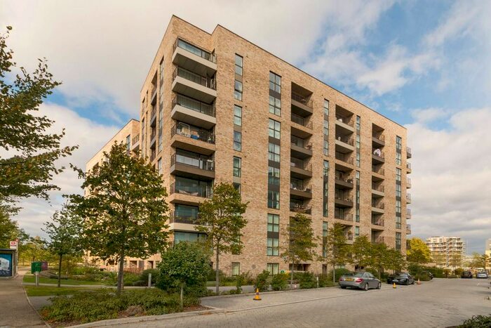 2 Bedroom Flat To Rent In Lakeside Drive, Park Royal, London, NW10