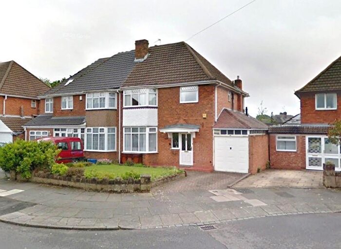 3 Bedroom Semi Detached House To Rent In Collingbourne Avenue, Hodge Hill, B36