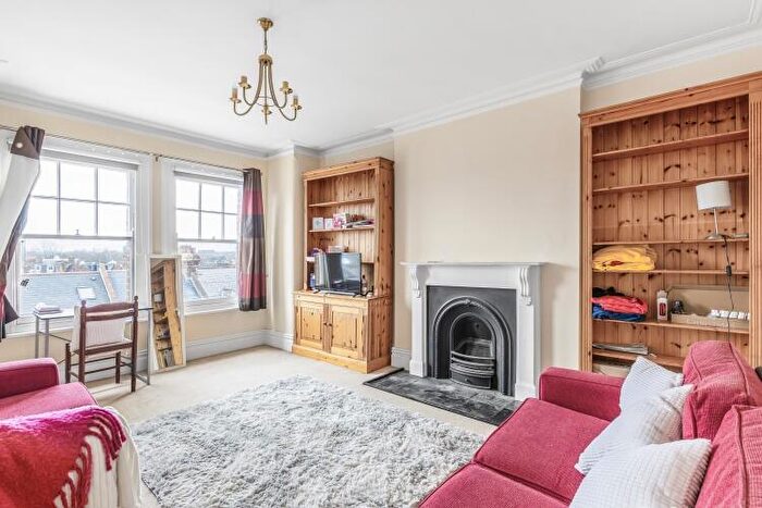 2 Bedroom Flat To Rent In Cambridge Road Battersea, SW11