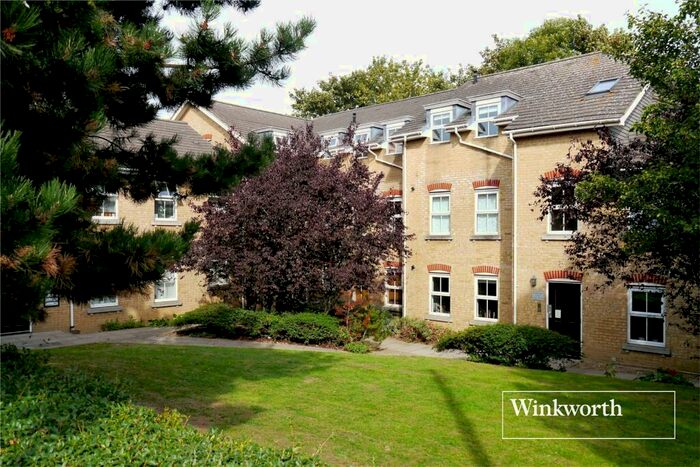 2 Bedroom Apartment To Rent In Cambridge Court, Tapster Street, Barnet, EN5