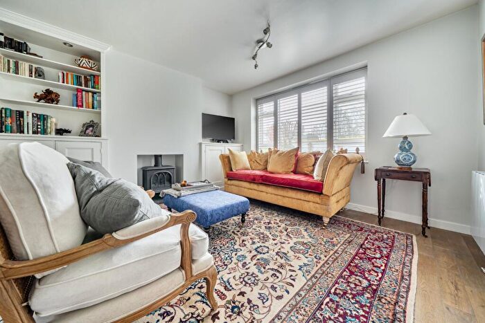 2 Bedroom Flat For Sale In Kidbrooke Grove, Blackheath, London, SE3