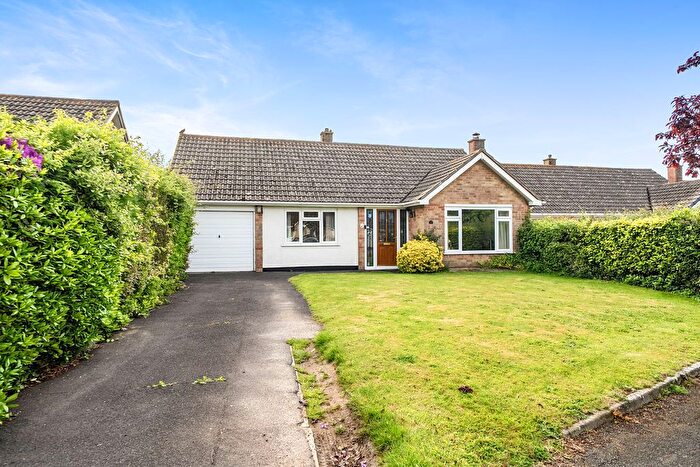2 Bedroom Detached Bungalow For Sale In Leveson Close, Alverstoke Gosport, PO12