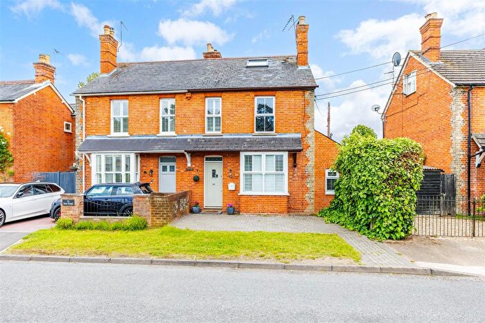 3 Bedroom Semi-Detached House For Sale In New Road, Ascot, SL5