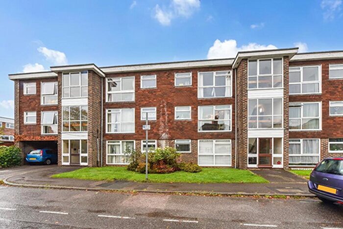 8 Bedroom Flat For Sale In Winton Road, Petersfield, Hampshire, GU32