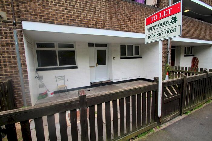 2 Bedroom Flat To Rent In Sandy Drive, Feltham TW14