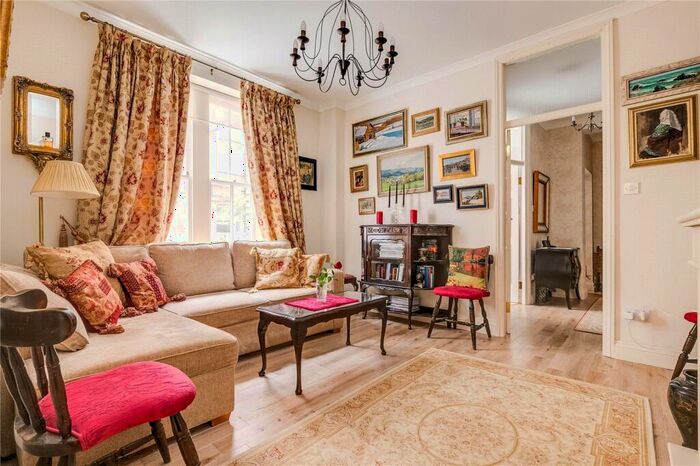 1 Bedroom Apartment To Rent In Elm Bank Mansions, The Terrace, London, SW13