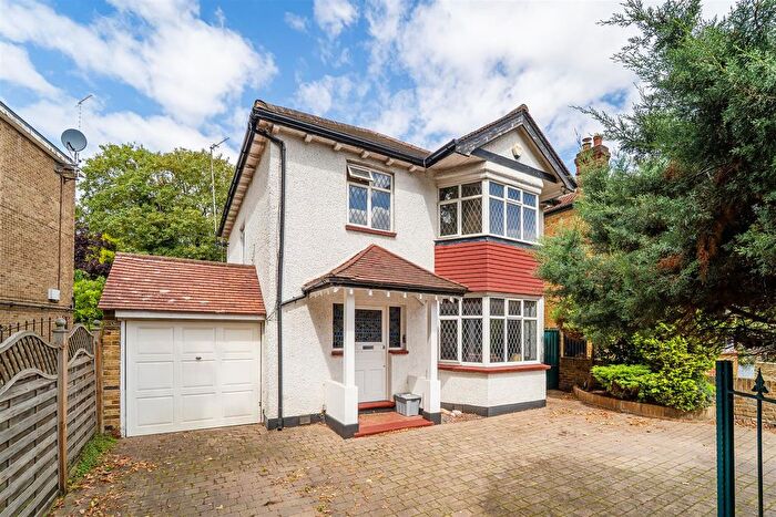 4 Bedroom Detached House For Sale In Church Road, Hanwell, W7