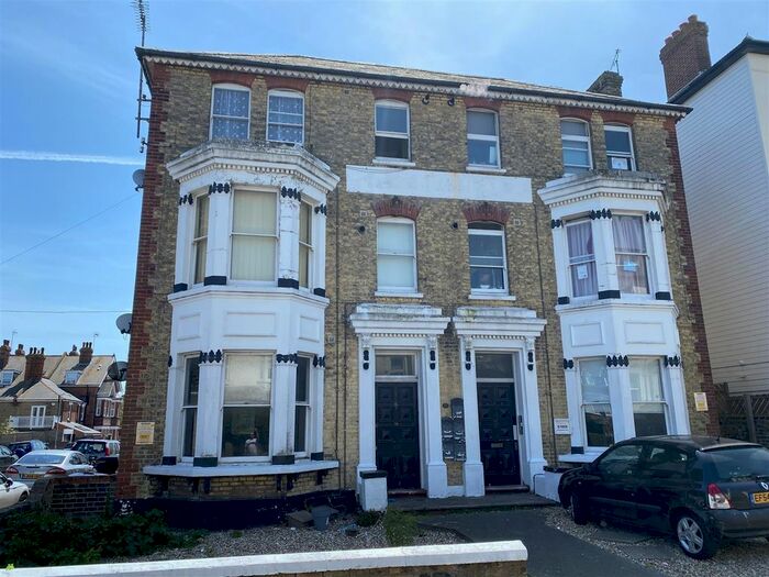 2 Bedroom Flat To Rent In Granville Road, Broadstairs CT10