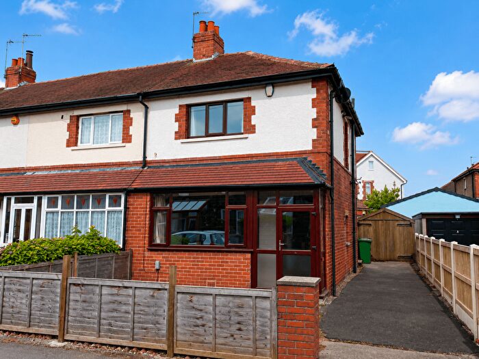 2 Bedroom Semi-Detached House To Rent In East View Road, Yeadon, LS19
