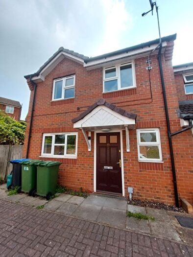 4 Bedroom End Terrace House To Rent In Montgomery Drive, Rugby, CV22