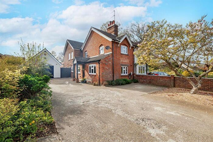 4 Bedroom Semi Detached House For Sale In Yarmouth Road, Lowestoft, NR32