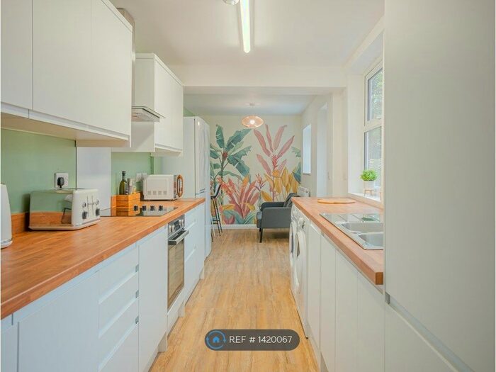 1 Bedroom Property To Rent In Holly Road, Northampton, NN1