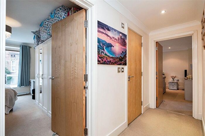 1 Bedroom Flat For Sale In Lime Hill Road, Tunbridge Wells, Kent, TN1