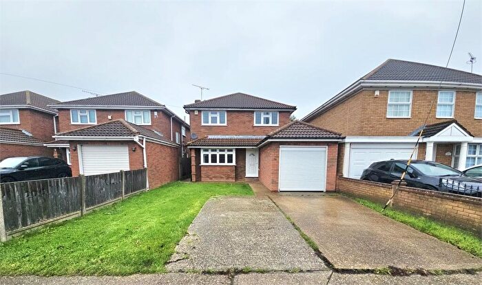 4 Bedroom Detached House To Rent In Steli Avenue, Canvey Island, Canvey Island, SS8