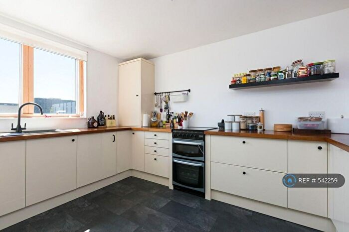 2 Bedroom Flat To Rent In Henley Prior, London, N1