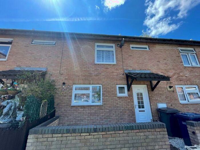 3 Bedroom Terraced House To Rent In Warrens Shawe Lane, Edgware, HA8