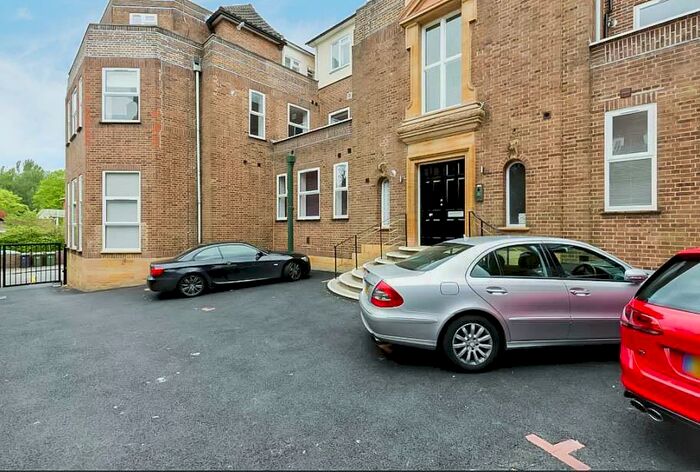 1 Bedroom Flat To Rent In Bury Fields House, Bury Fields, Guildford, GU2