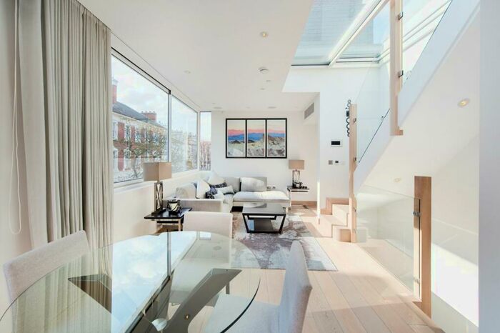 2 Bedroom Terraced House To Rent In Gilston Road, London, SW10