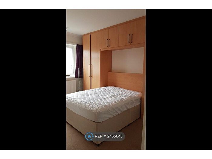 2 Bedroom Flat To Rent In Bedford Road, Harrow, HA1