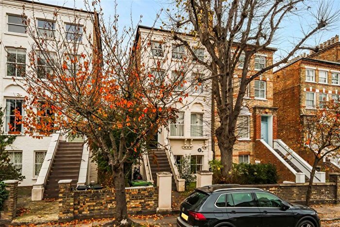 1 Bedroom Maisonette For Sale In Freegrove Road, Hillmarton Conservation Area, N7