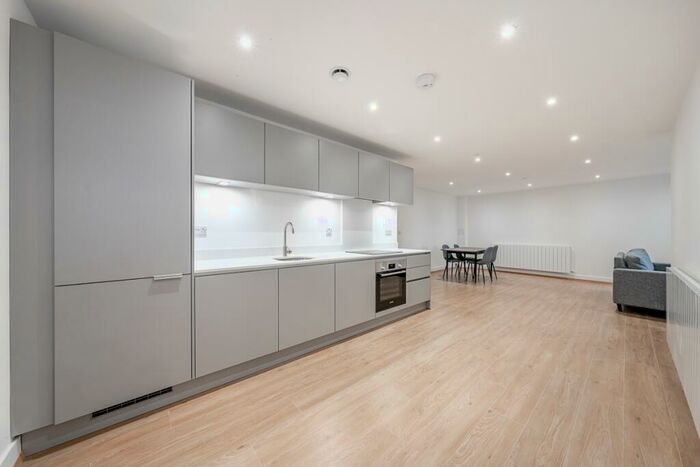 3 Bedroom Apartment To Rent In Whyteleafe House, Well Farm Road, Whyteleafe, CR3