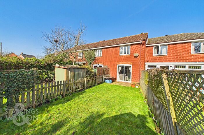 2 Bedroom Terraced House For Sale In Esprit Close, Wymondham, NR18