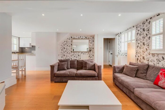 2 Bedroom End Of Terrace House To Rent In Graham Road, London, W4