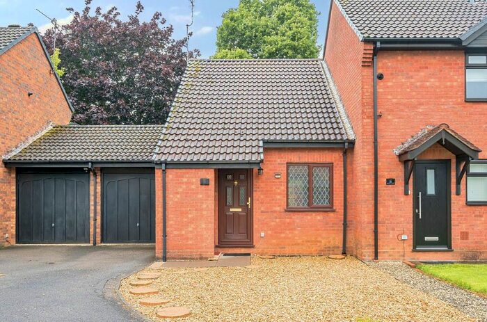 1 Bedroom Semi-Detached House To Rent In Forth Close, Chandler's Ford, Eastleigh, SO53