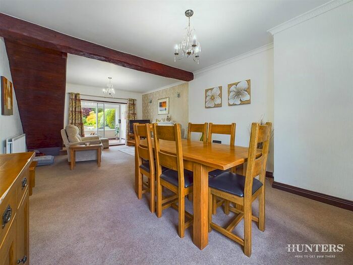 3 Bedroom Bungalow For Sale In First Street, Pont Bungalows, Leadgate, Consett, DH8