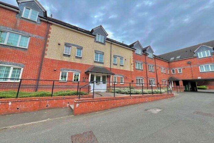 2 Bedroom Flat To Rent In Lichfield Road, Walsall, WS4