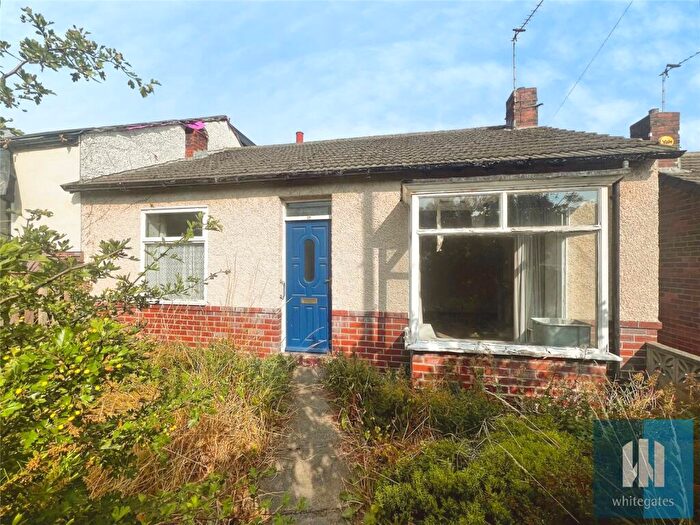 2 Bedroom Bungalow For Sale In Lincroft Avenue, Dalton, Huddersfield, HD5