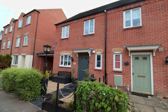 3 Bedroom End Of Terrace House For Sale In Saltern Drive, Spalding, PE11