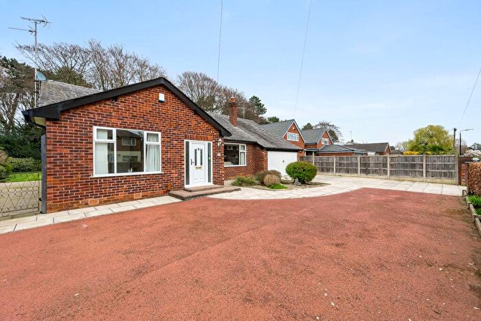 3 Bedroom Detached Bungalow For Sale In Taunton Road, Sale, M33