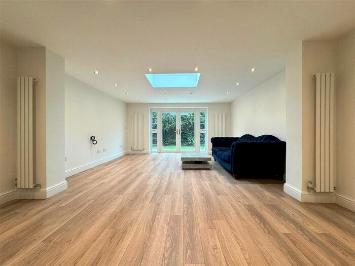 4 Bedroom End Of Terrace House To Rent In Wilsmere Drive, Northolt, UB5