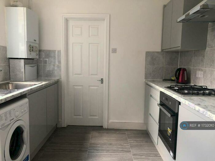 4 Bedroom Terraced House To Rent In Haldane Road, London, E6