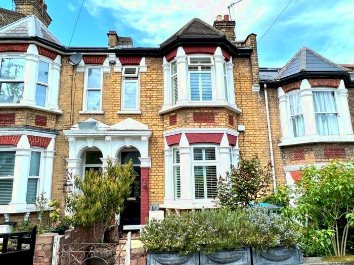 3 Bedroom Terraced House To Rent In Plum Lane, Plumstead, London, SE18
