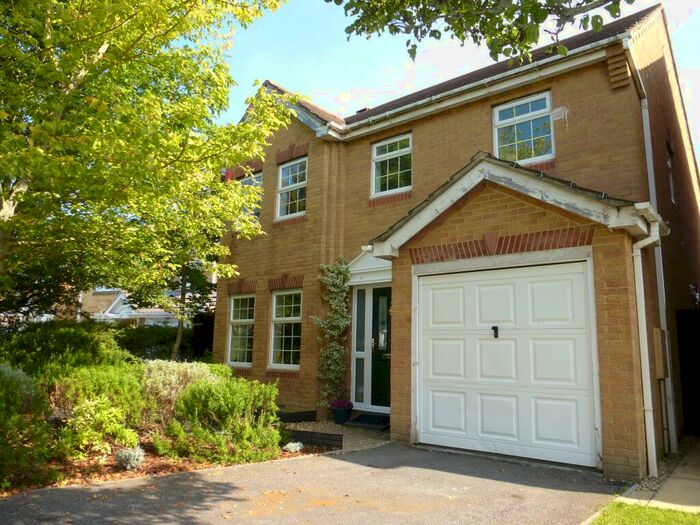 4 Bedroom Detached House To Rent In Hawkins Crescent, Bradley Stoke, Bristol, BS32