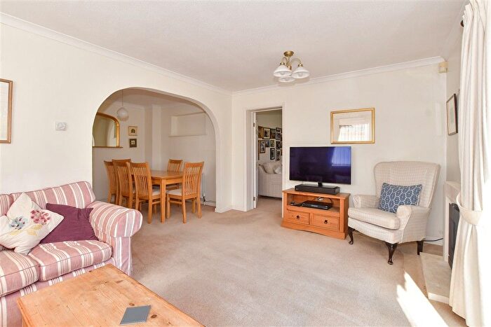 4 Bedroom Detached House For Sale In Glebelands, Pulborough, West Sussex, RH20