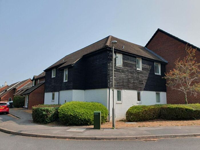 1 Bedroom Flat To Rent In Eeklo Place, Newbury, RG14