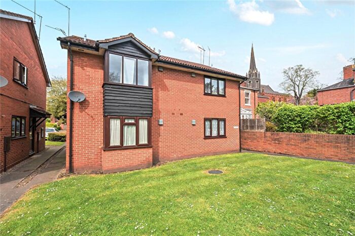 1 Bedroom Apartment For Sale In Blakebrook Gardens, Kidderminster, Worcestershire, DY11